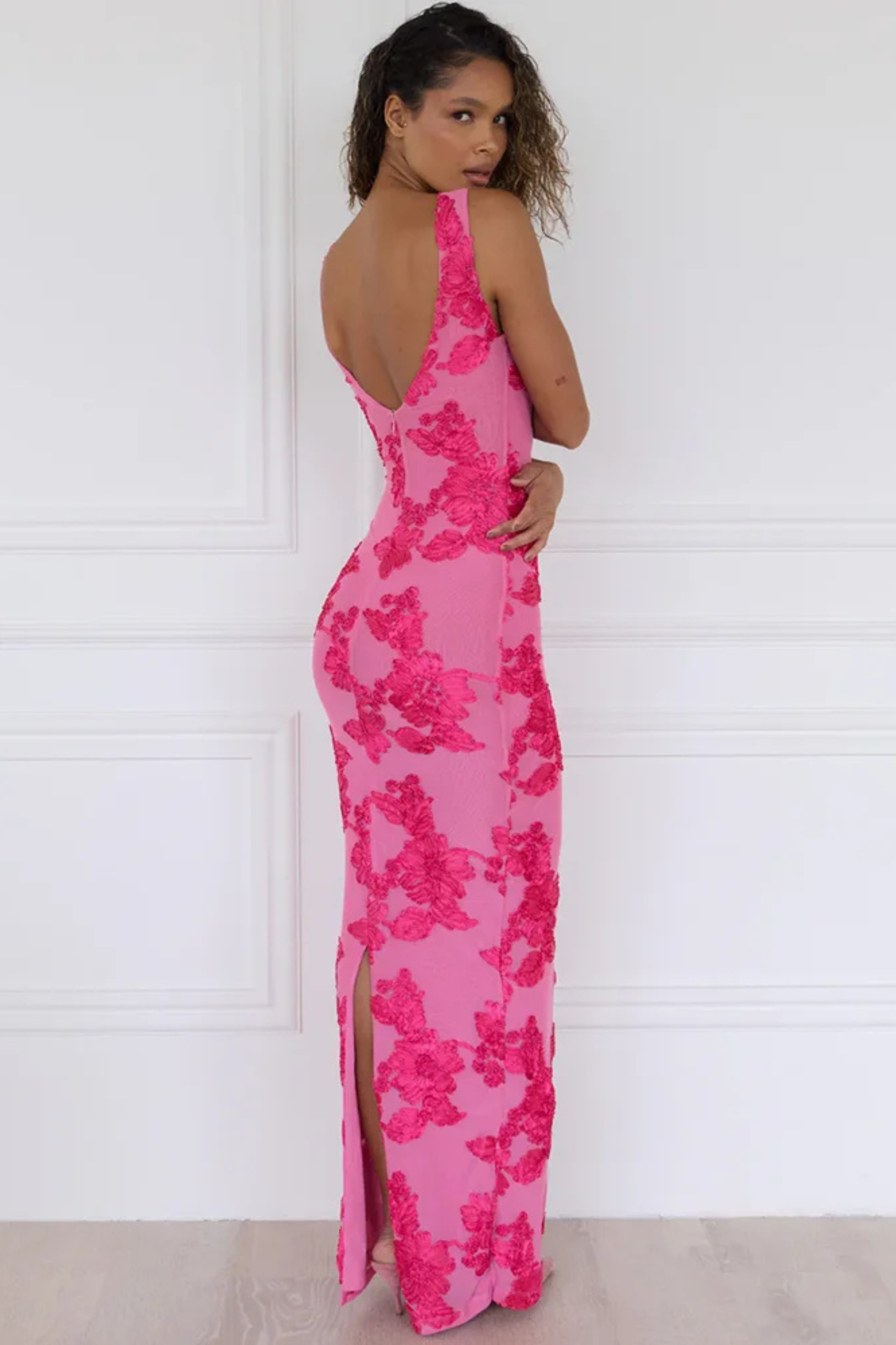 Vestido Maxi Ajustado Floral Rosa