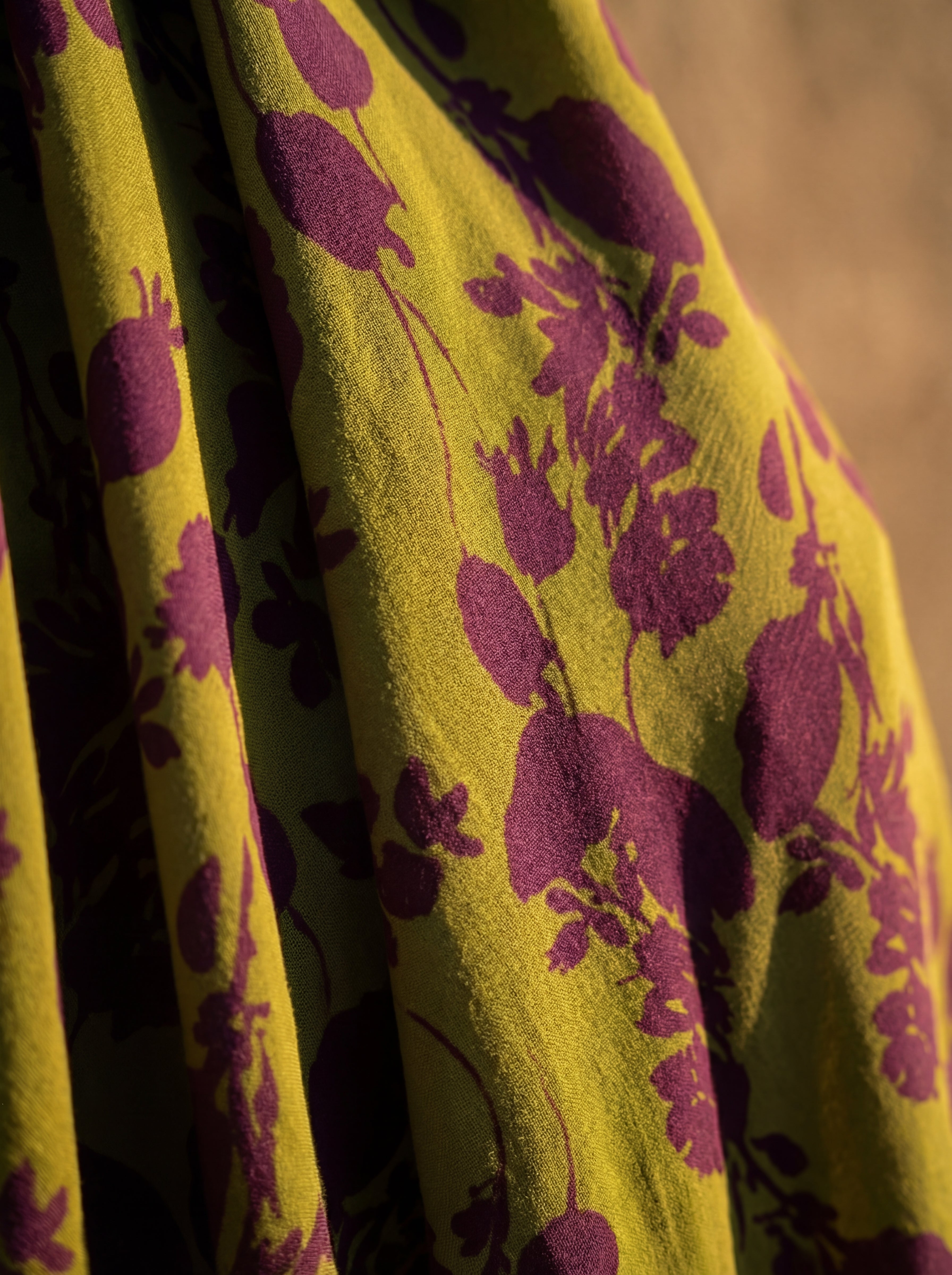 Vestido Midi Floral Escote en V