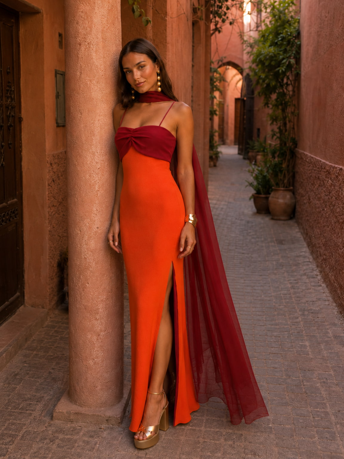 Vestido Largo Drapeado Bicolor con Foulard