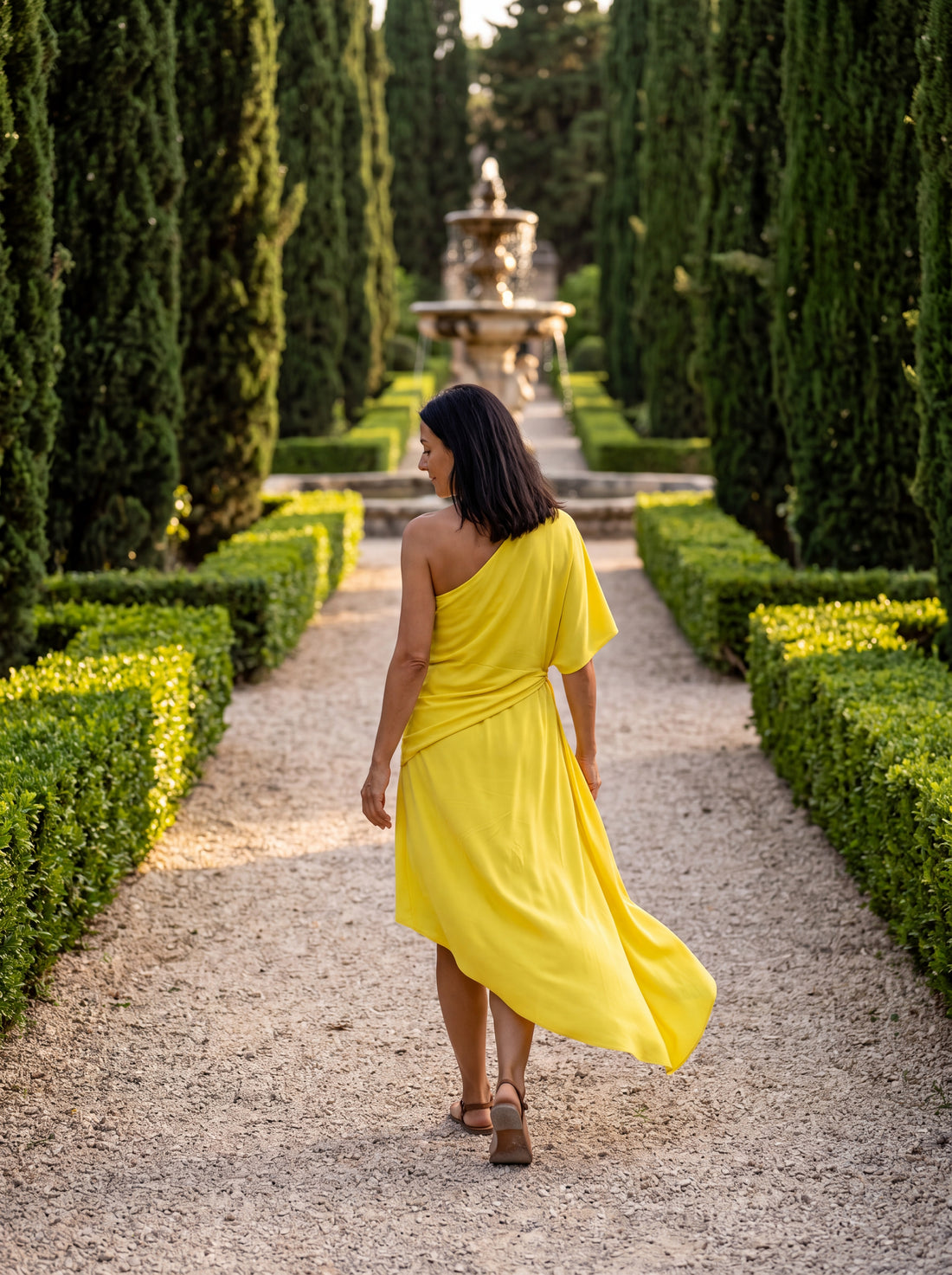 Vestido elegante asimétrico